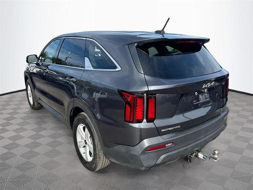 2023 Kia Sorento LX