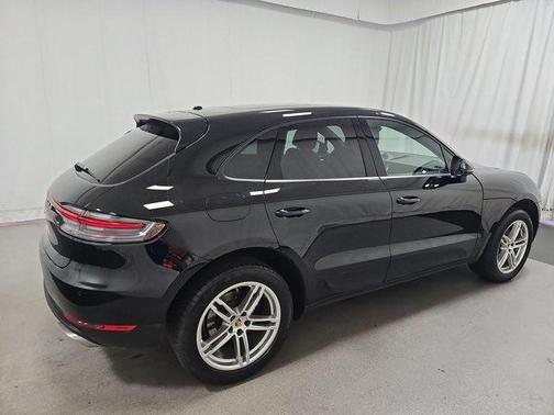 2021 Porsche Macan Base