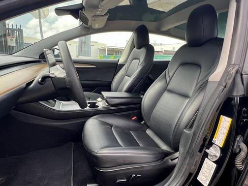 2022 Tesla Model 3 Standard Range