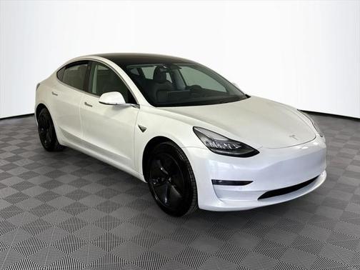 2020 Tesla Model 3 Standard Range