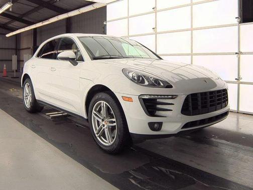 2018 Porsche Macan Base