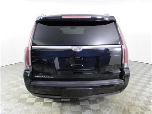 2018 Cadillac Escalade Premium Luxury