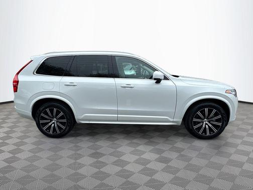 2023 Volvo XC90 B5 Core