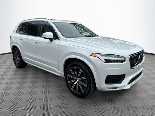 2023 Volvo XC90 B5 Core
