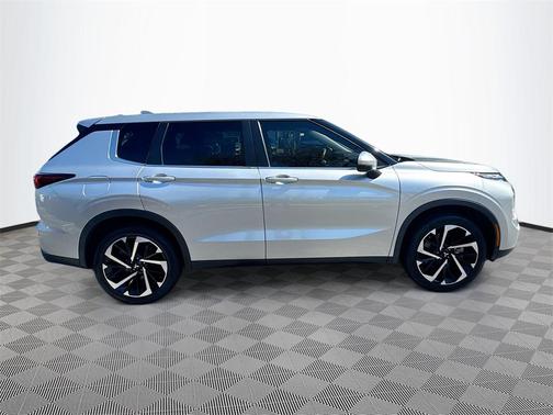 2022 Mitsubishi Outlander ES 2.5 2WD