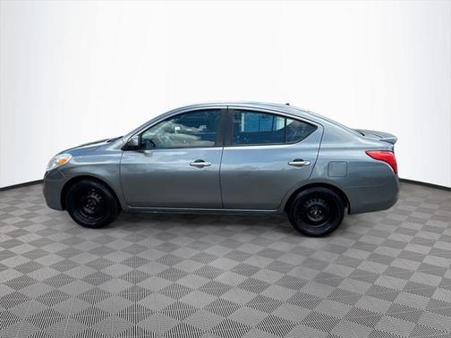 2012 Nissan Versa 1.6 S
