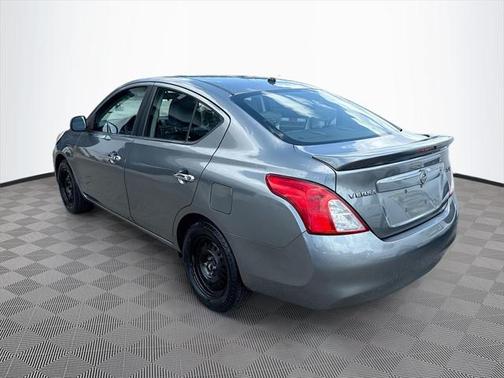2012 Nissan Versa 1.6 S
