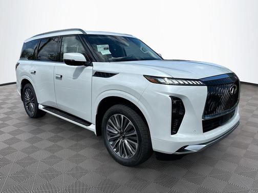 Radiant White 2026 INFINITI QX80 Luxe