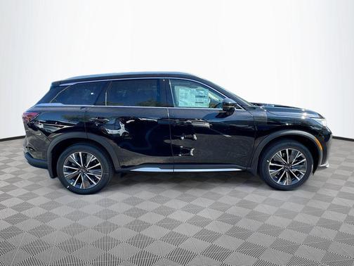Radiant White 2026 INFINITI QX60 LUXE FWD