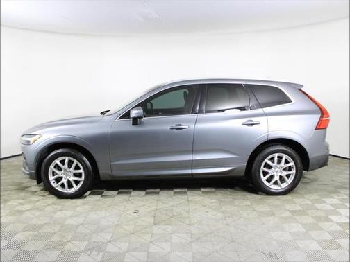 2021 Volvo XC60 T5 Momentum