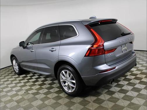 2021 Volvo XC60 T5 Momentum