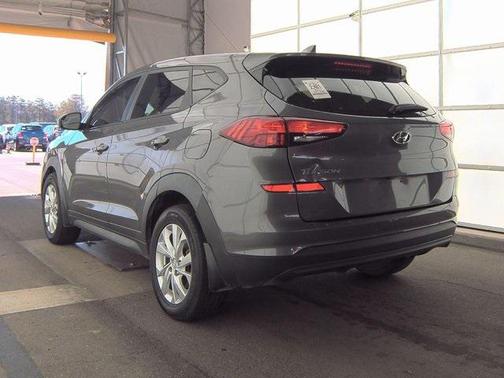 2021 Hyundai TUCSON SE