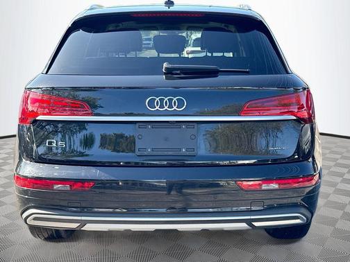 2022 Audi Q5 40 Premium