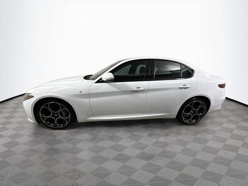 2022 Alfa Romeo Giulia Ti