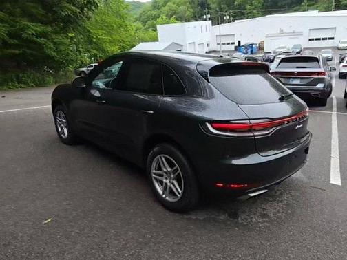 2020 Porsche Macan Base