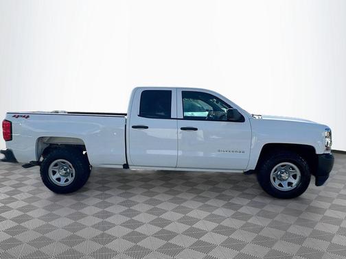 Summit White 2019 Chevrolet Silverado 1500 WT