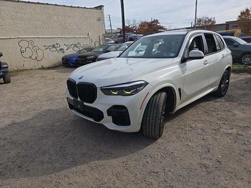 2022 BMW X5 M50i