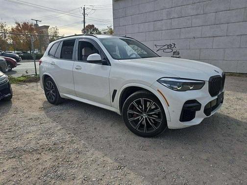 2022 BMW X5 M50i