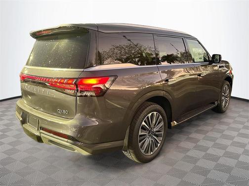 2026 INFINITI QX80 Luxe