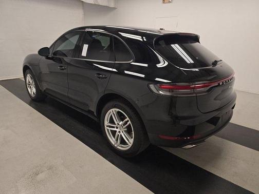 2020 Porsche Macan Base