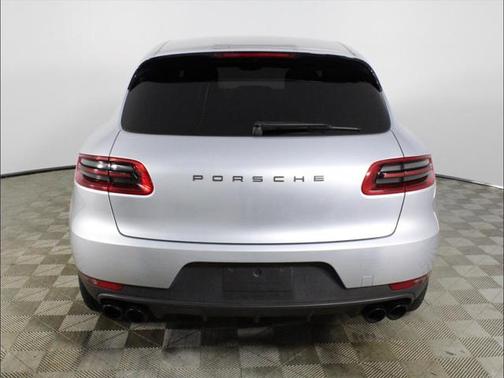 2015 Porsche Macan S