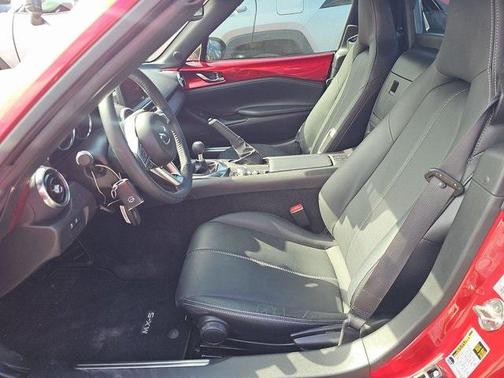 2023 Mazda MX-5 Miata RF Grand Touring