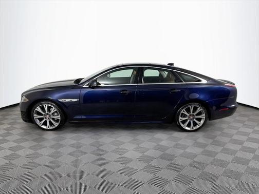 2019 Jaguar XJ R-Sport