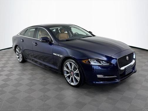 2019 Jaguar XJ R-Sport