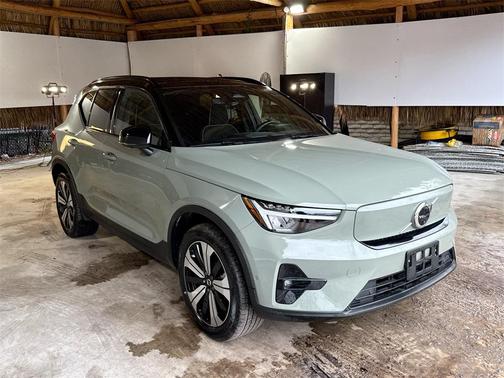 2023 Volvo XC40 Recharge Pure Electric Twin Plus