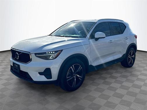 2023 Volvo XC40 B5 Core