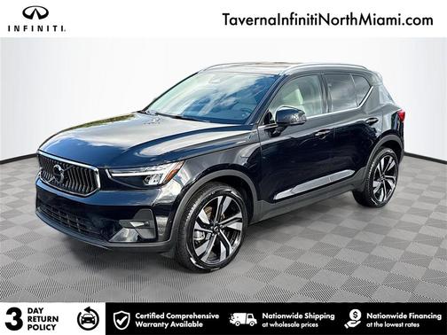 2024 Volvo XC40 B5 Plus Bright Theme