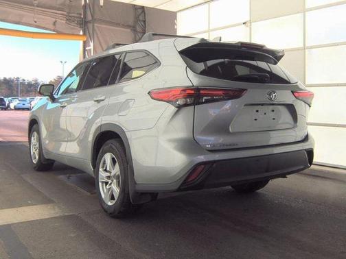 2021 Toyota Highlander LE