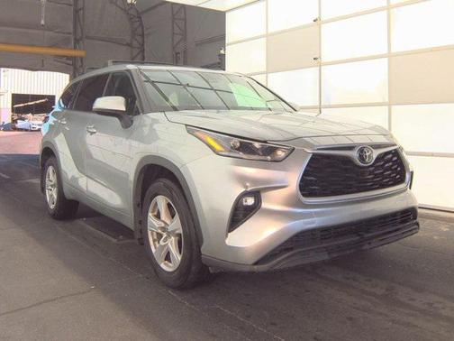 2021 Toyota Highlander LE