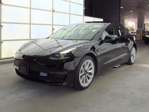 2022 Tesla Model 3 Standard Range