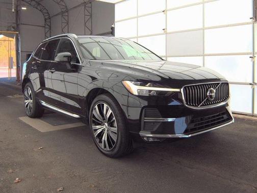 2023 Volvo XC60 B6 Ultimate Bright Theme