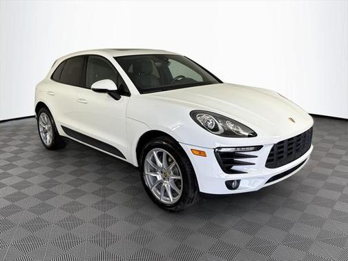 2017 Porsche Macan Base