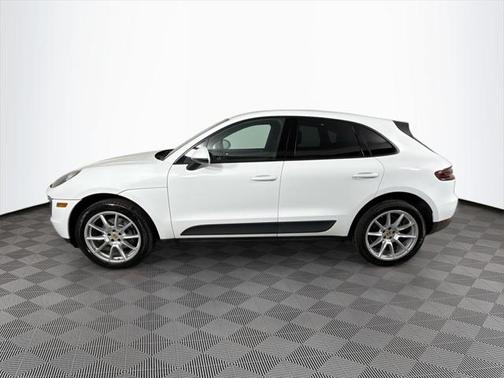 2017 Porsche Macan Base