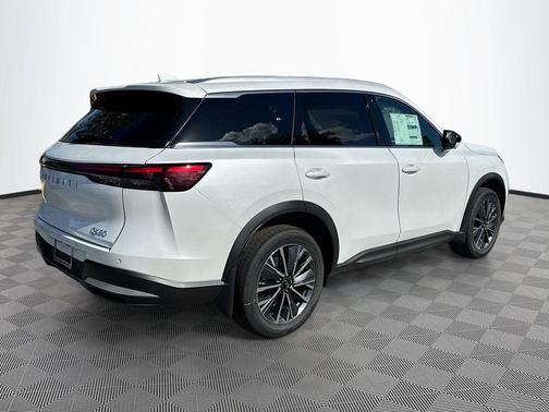 Radiant White 2027 INFINITI QX60 LUXE FWD