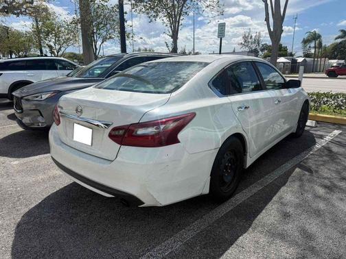 Glacier White 2018 Nissan Altima 2.5 S