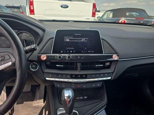2024 Cadillac CT4 Premium Luxury