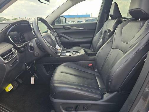 2024 INFINITI QX60 Luxe