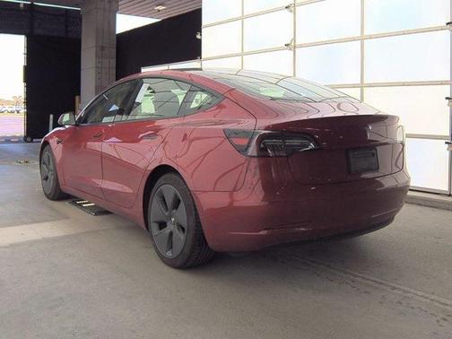 2022 Tesla Model 3 Standard Range