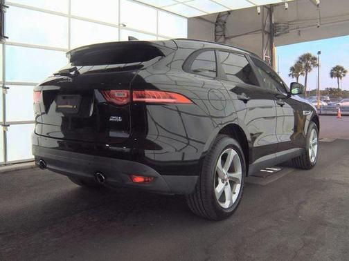2017 Jaguar F-PACE 35t Premium