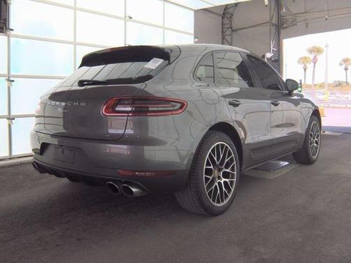 2018 Porsche Macan Sport Edition