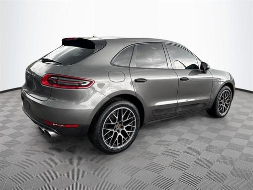 2018 Porsche Macan Sport Edition