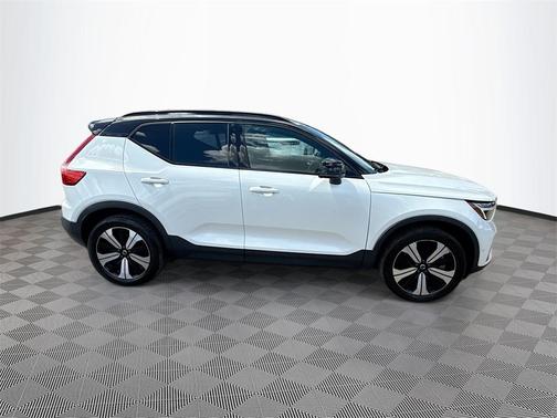 2023 Volvo XC40 Recharge Pure Electric Twin Plus