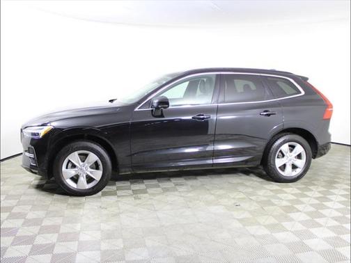 2022 Volvo XC60 B5 Momentum