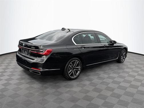 2022 BMW 750 i xDrive