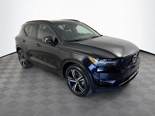 2021 Volvo XC40 T5 R-Design