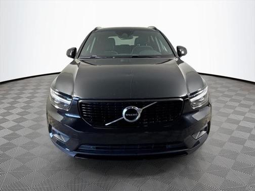 2021 Volvo XC40 T5 R-Design
